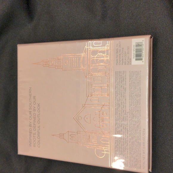 Belk Beauty Charleston eyeshadow palette NEW - Picture 3 of 3